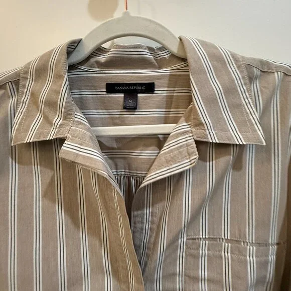 Banana Republic Tan Cream Striped Button-Down Shirt Size M Casual Work Top - Picture 2 of 7